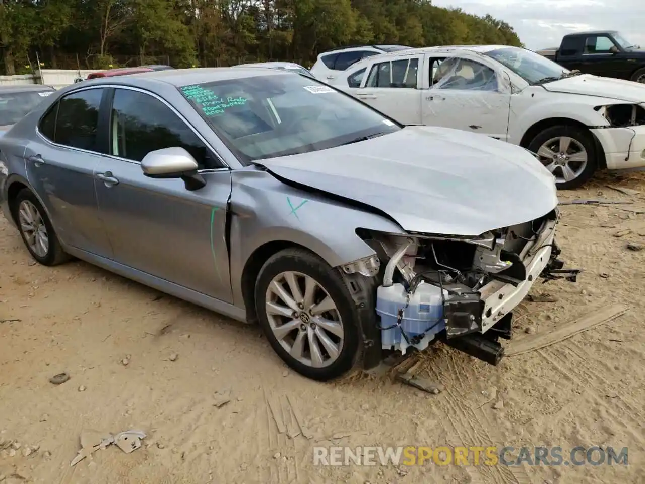 4 Photograph of a damaged car 4T1C11AK1LU954670 TOYOTA CAMRY 2020