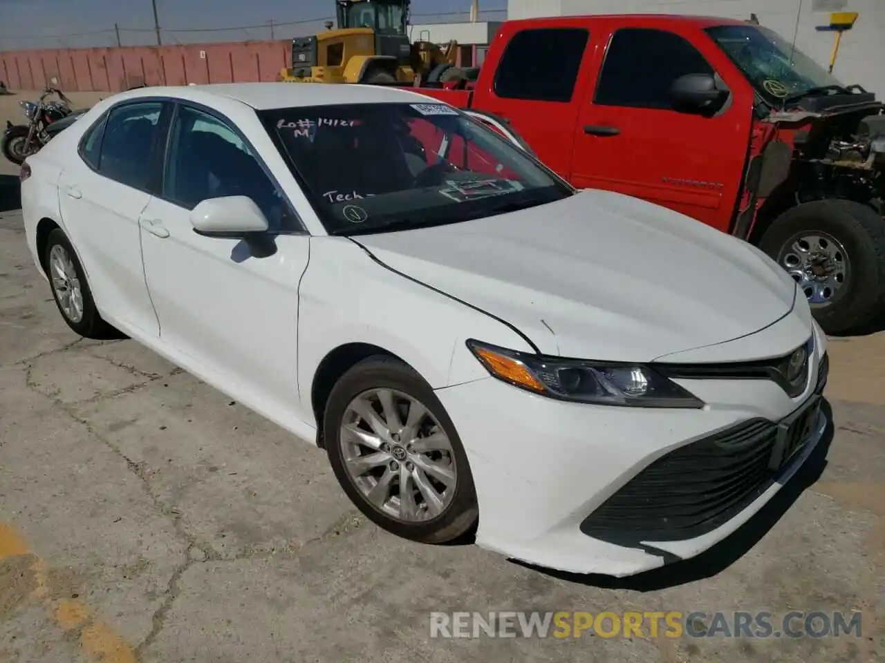 1 Photograph of a damaged car 4T1C11AK1LU957861 TOYOTA CAMRY 2020