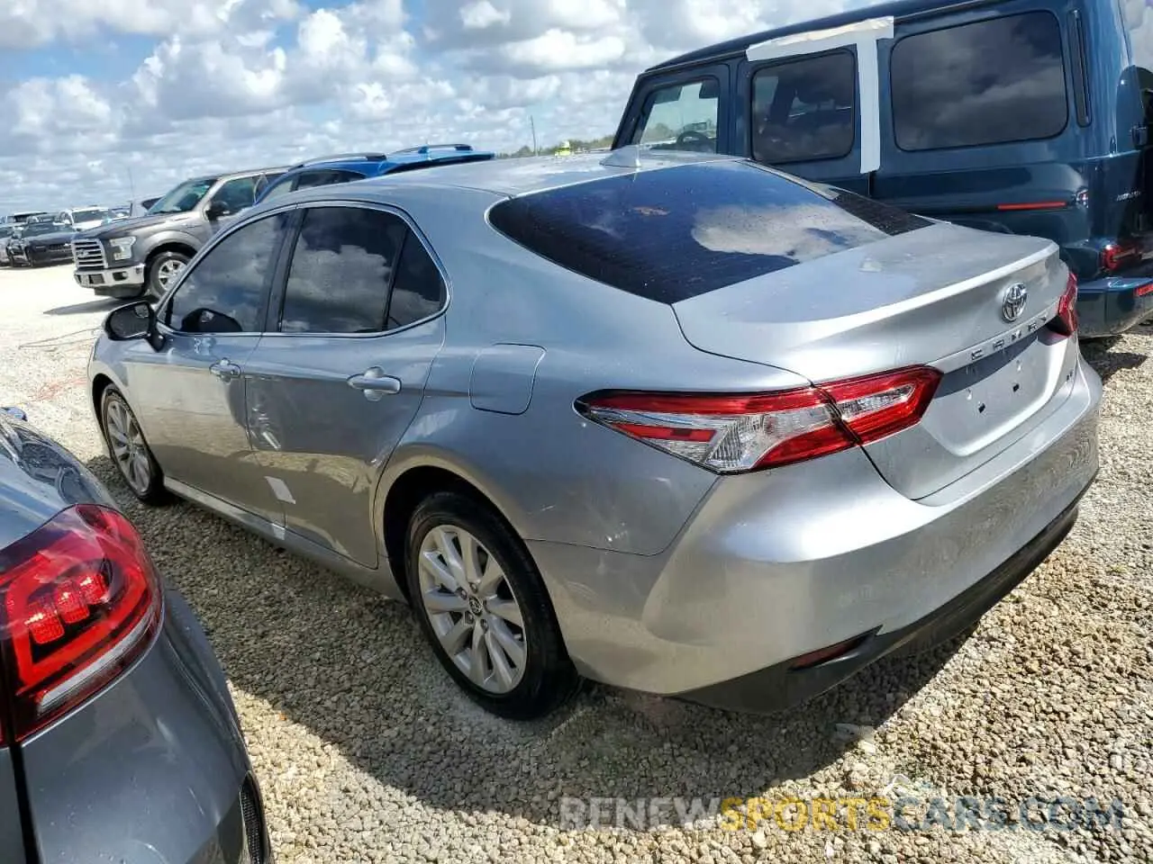2 Photograph of a damaged car 4T1C11AK1LU986762 TOYOTA CAMRY 2020