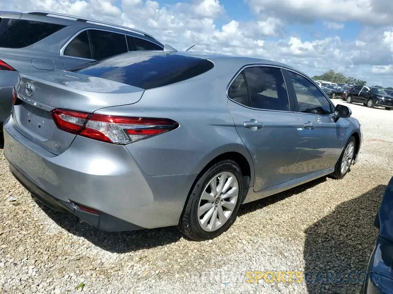 3 Photograph of a damaged car 4T1C11AK1LU986762 TOYOTA CAMRY 2020