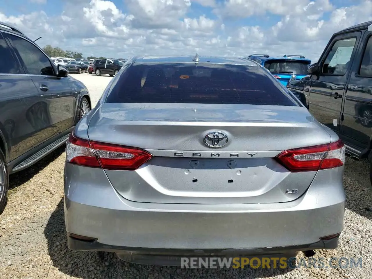 6 Photograph of a damaged car 4T1C11AK1LU986762 TOYOTA CAMRY 2020