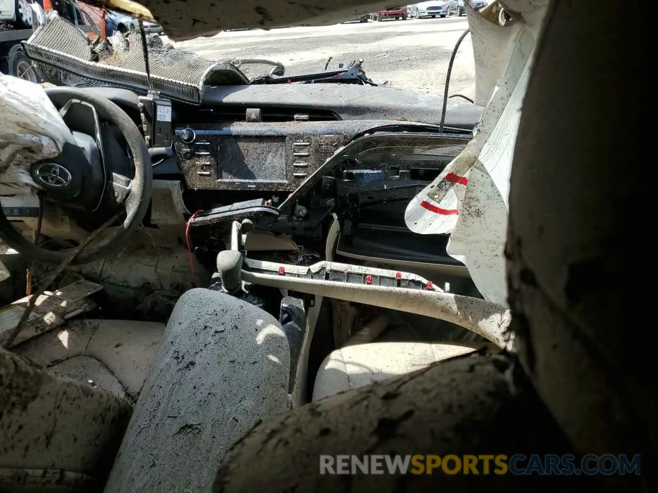 8 Photograph of a damaged car 4T1C11AK1LU993257 TOYOTA CAMRY 2020