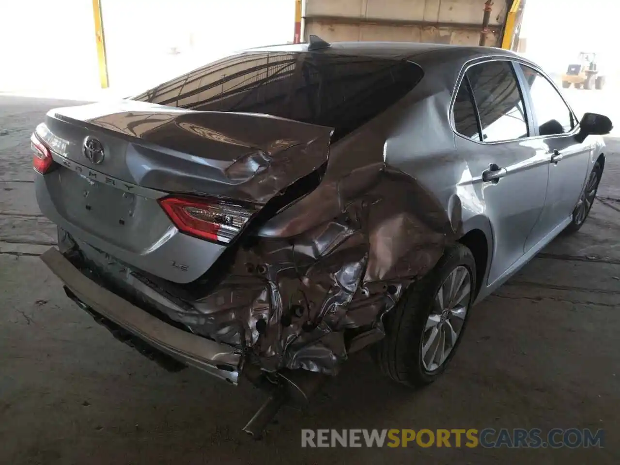 4 Photograph of a damaged car 4T1C11AK1LU997325 TOYOTA CAMRY 2020