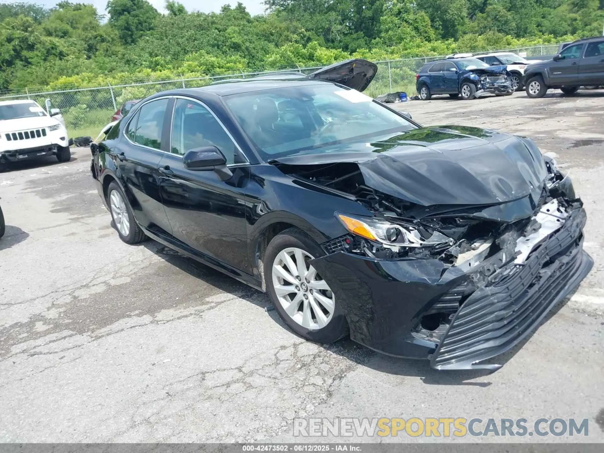 1 Photograph of a damaged car 4T1C11AK2LU317612 TOYOTA CAMRY 2020
