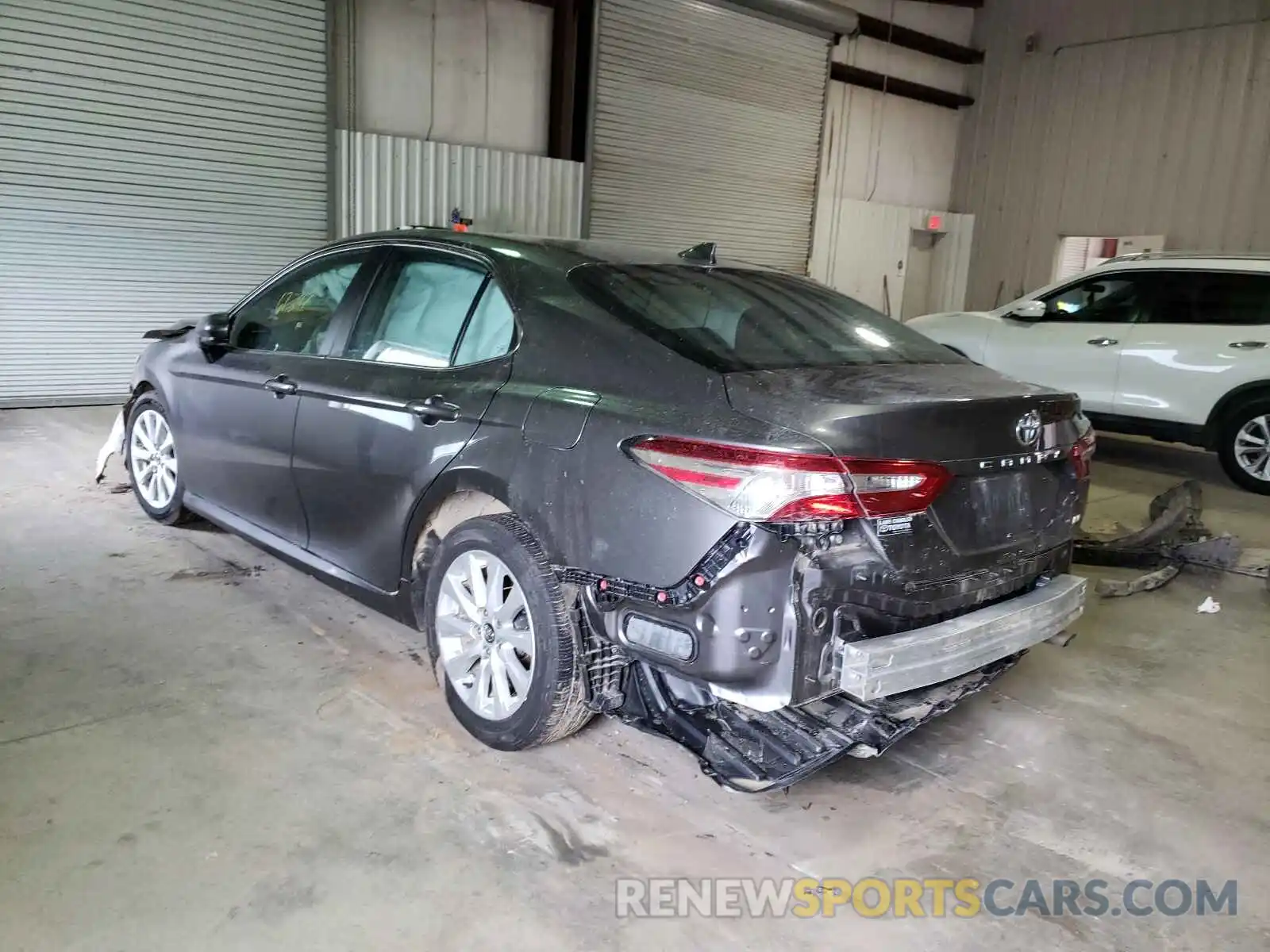 3 Photograph of a damaged car 4T1C11AK2LU318372 TOYOTA CAMRY 2020