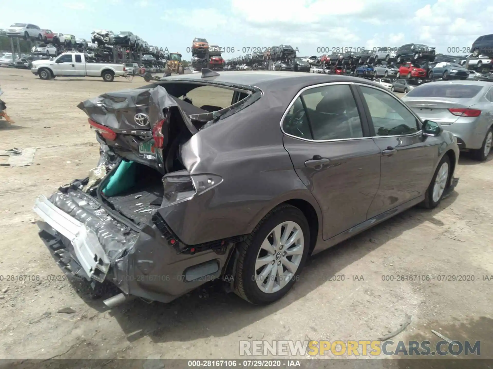 4 Photograph of a damaged car 4T1C11AK2LU335401 TOYOTA CAMRY 2020