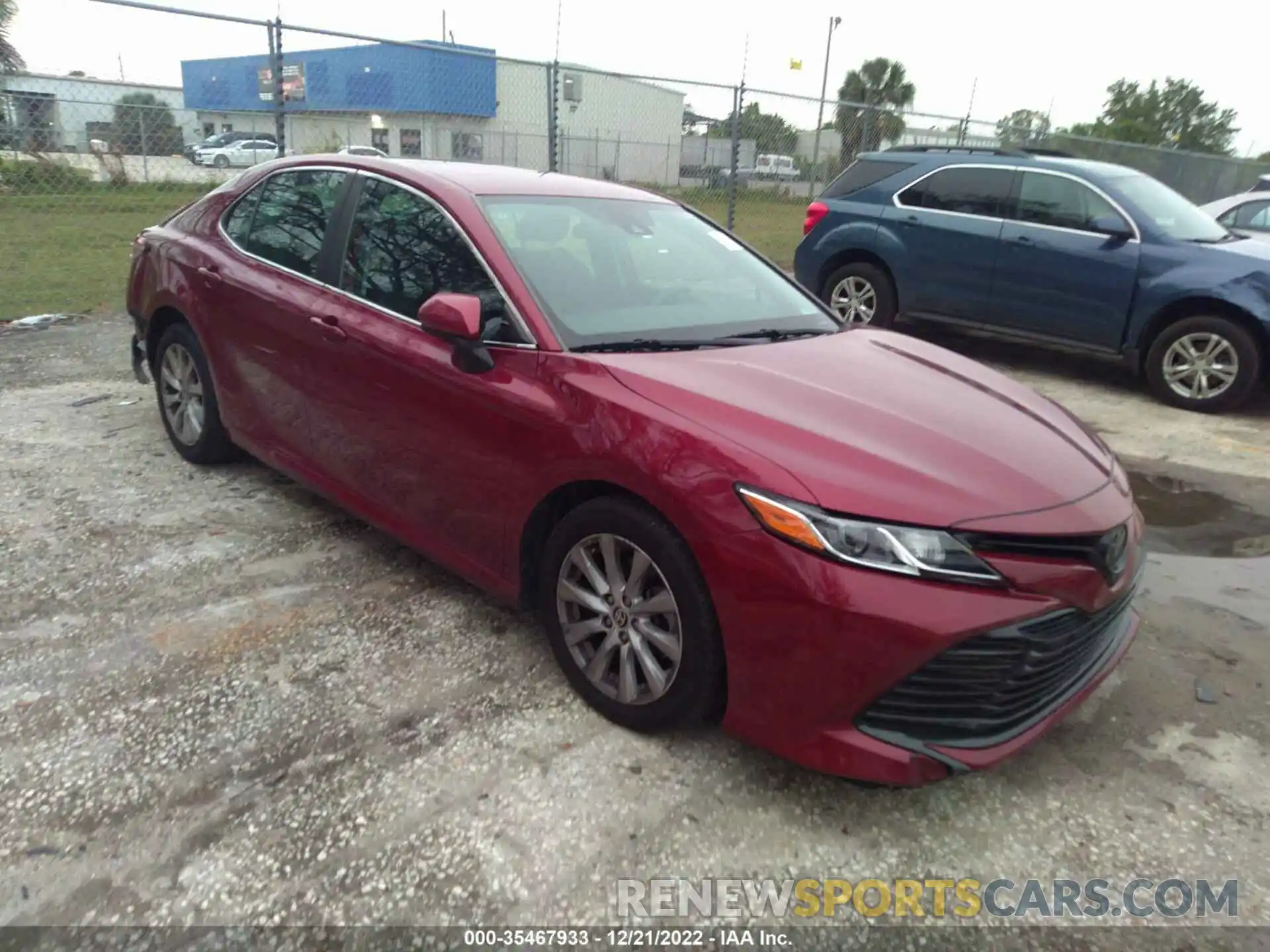 1 Photograph of a damaged car 4T1C11AK2LU360766 TOYOTA CAMRY 2020