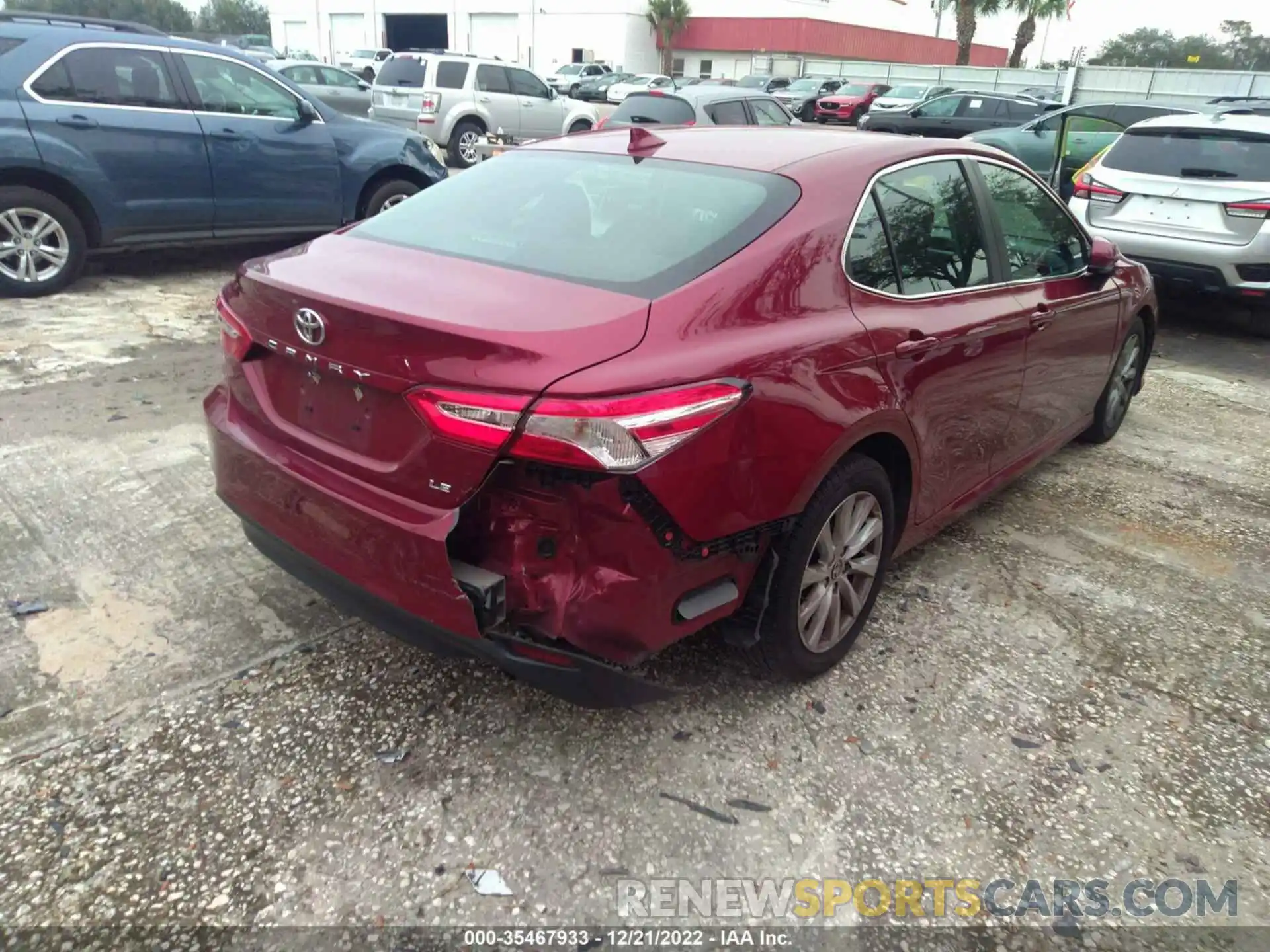 6 Photograph of a damaged car 4T1C11AK2LU360766 TOYOTA CAMRY 2020