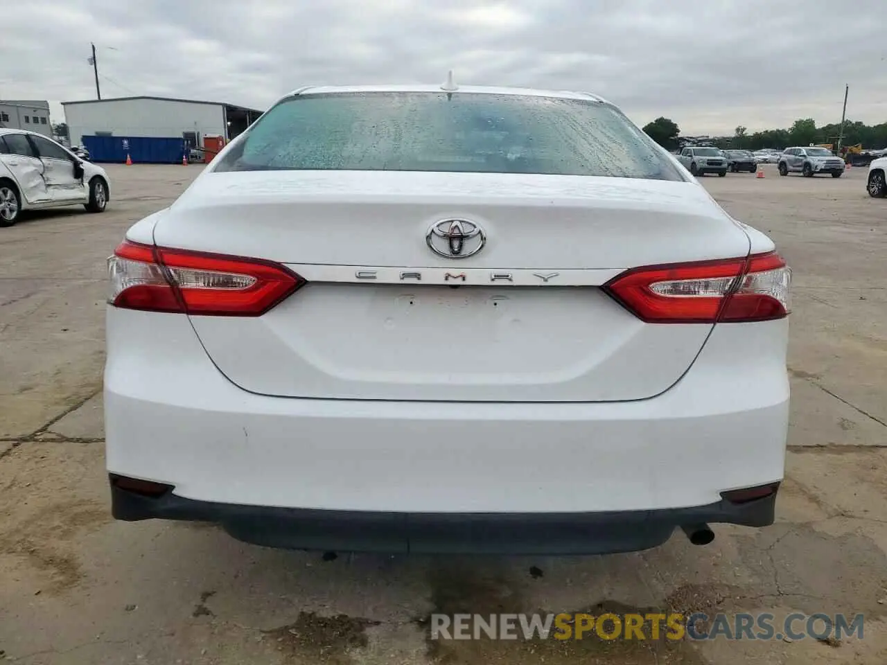 6 Photograph of a damaged car 4T1C11AK2LU361030 TOYOTA CAMRY 2020