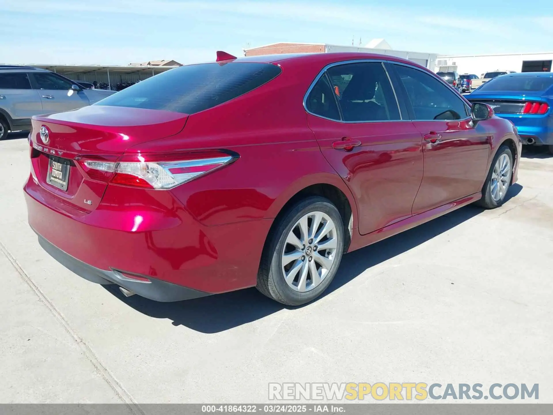 4 Photograph of a damaged car 4T1C11AK2LU366132 TOYOTA CAMRY 2020