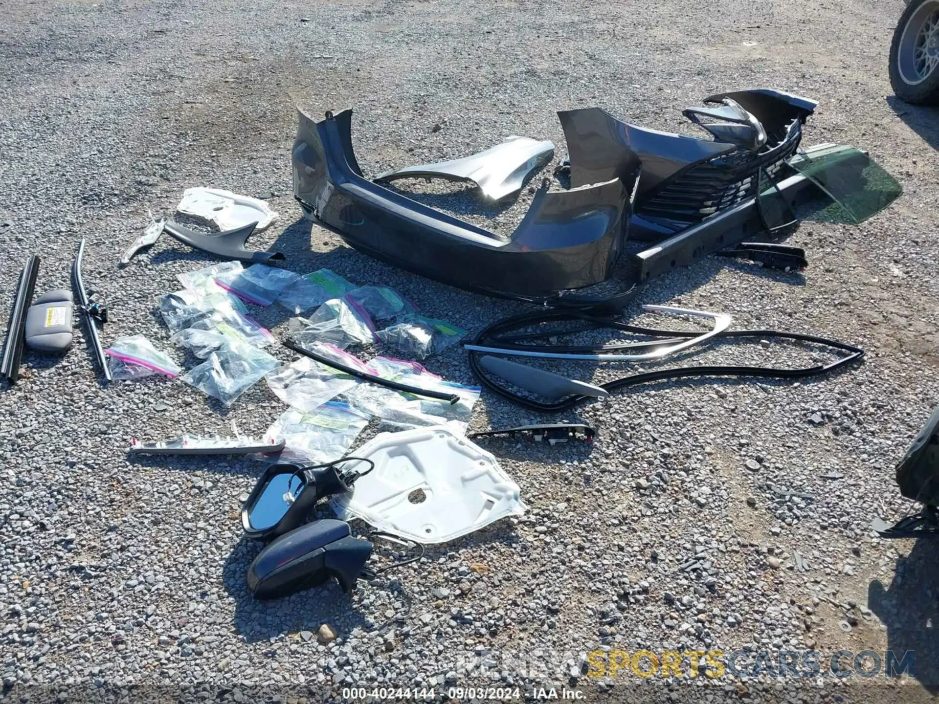 12 Photograph of a damaged car 4T1C11AK2LU366471 TOYOTA CAMRY 2020
