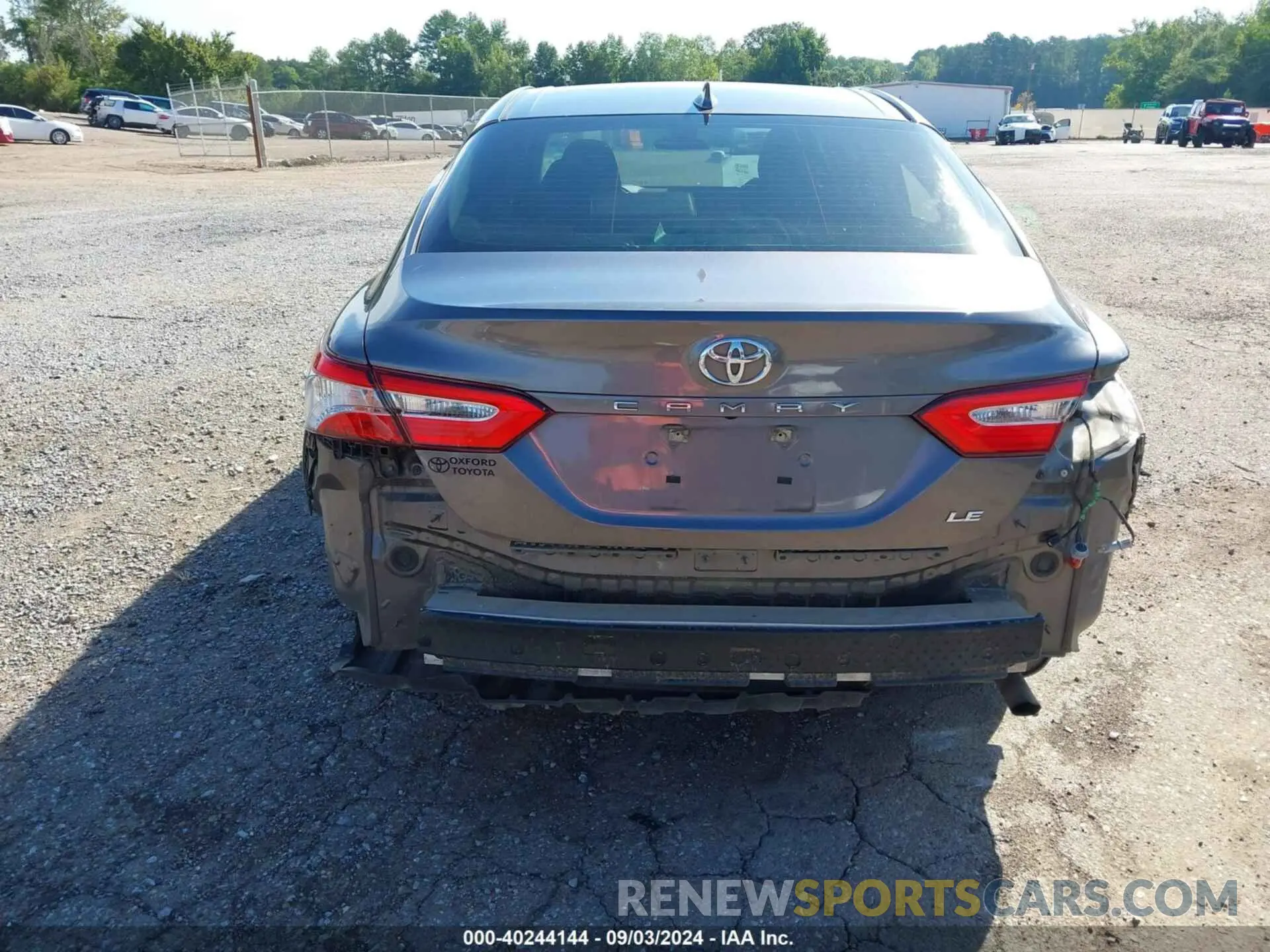 17 Photograph of a damaged car 4T1C11AK2LU366471 TOYOTA CAMRY 2020