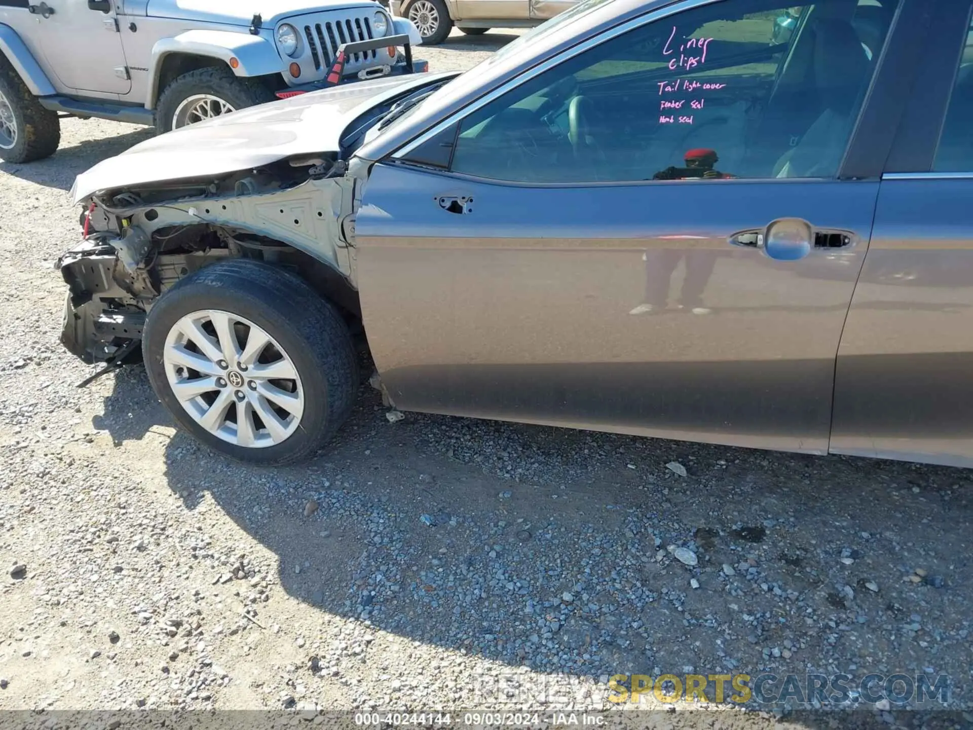 18 Photograph of a damaged car 4T1C11AK2LU366471 TOYOTA CAMRY 2020