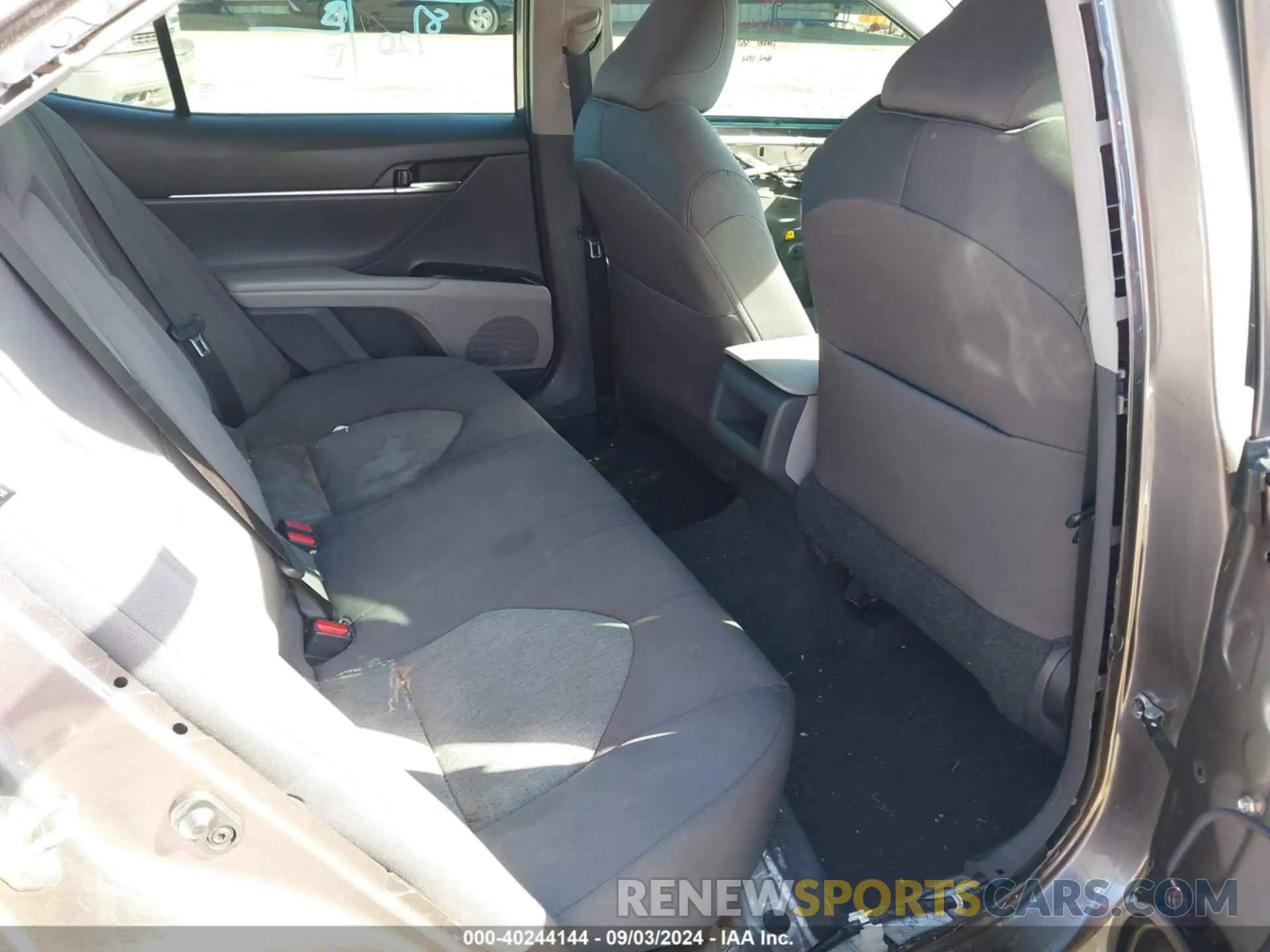 8 Photograph of a damaged car 4T1C11AK2LU366471 TOYOTA CAMRY 2020