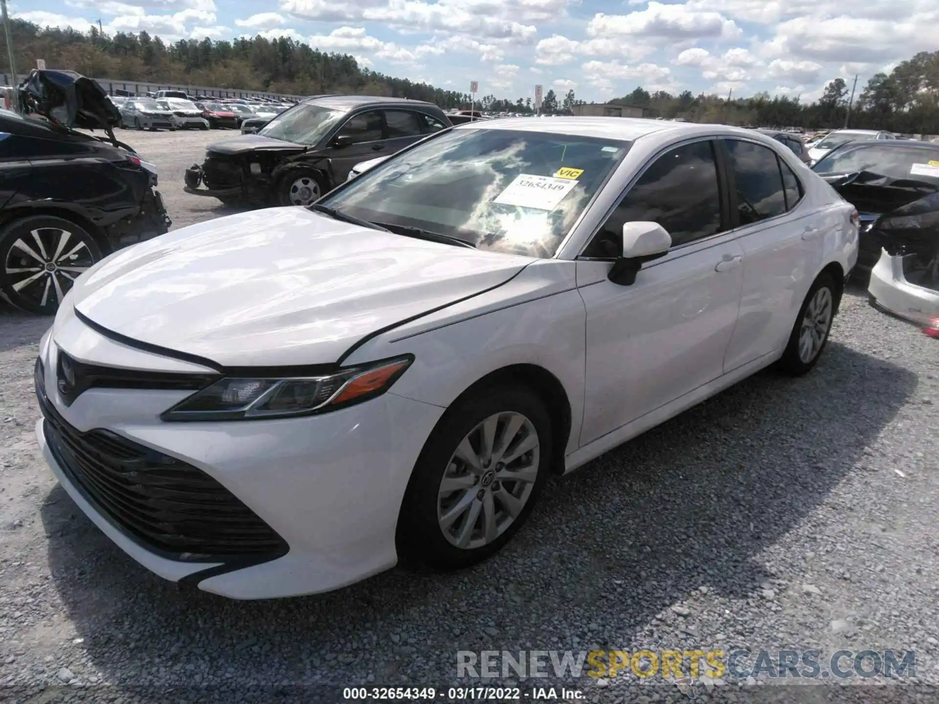 2 Photograph of a damaged car 4T1C11AK2LU368334 TOYOTA CAMRY 2020