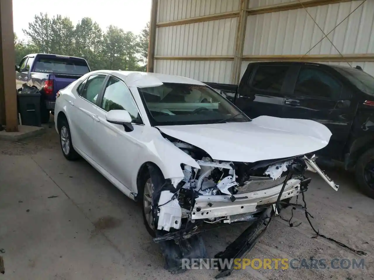 1 Photograph of a damaged car 4T1C11AK2LU370486 TOYOTA CAMRY 2020