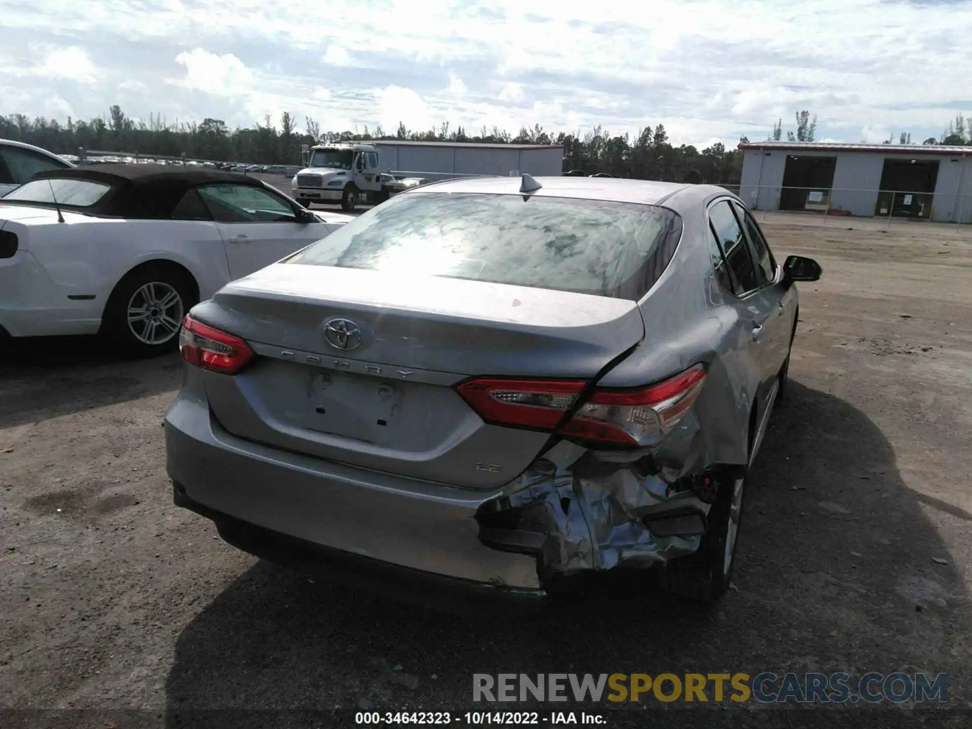 6 Photograph of a damaged car 4T1C11AK2LU377664 TOYOTA CAMRY 2020