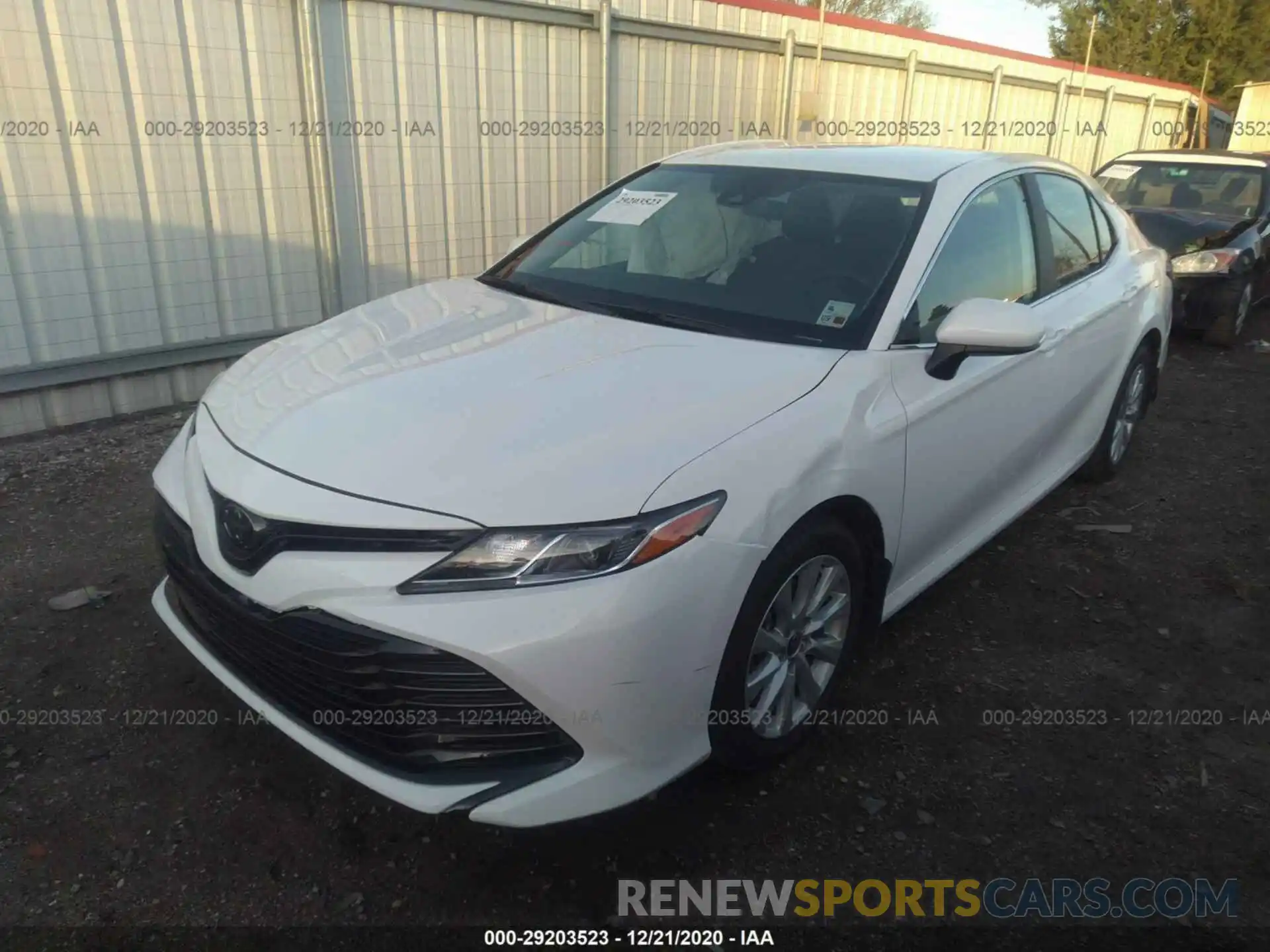 2 Photograph of a damaged car 4T1C11AK2LU387031 TOYOTA CAMRY 2020