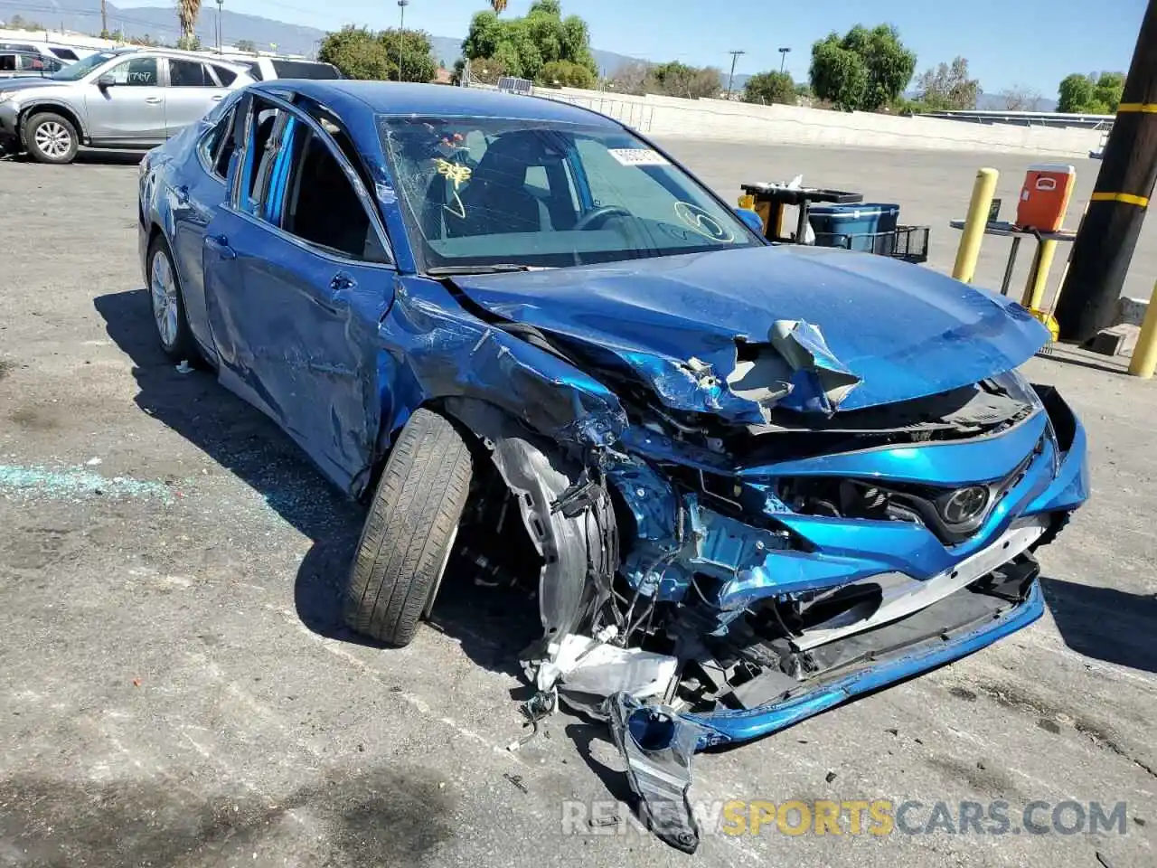 1 Photograph of a damaged car 4T1C11AK2LU391306 TOYOTA CAMRY 2020