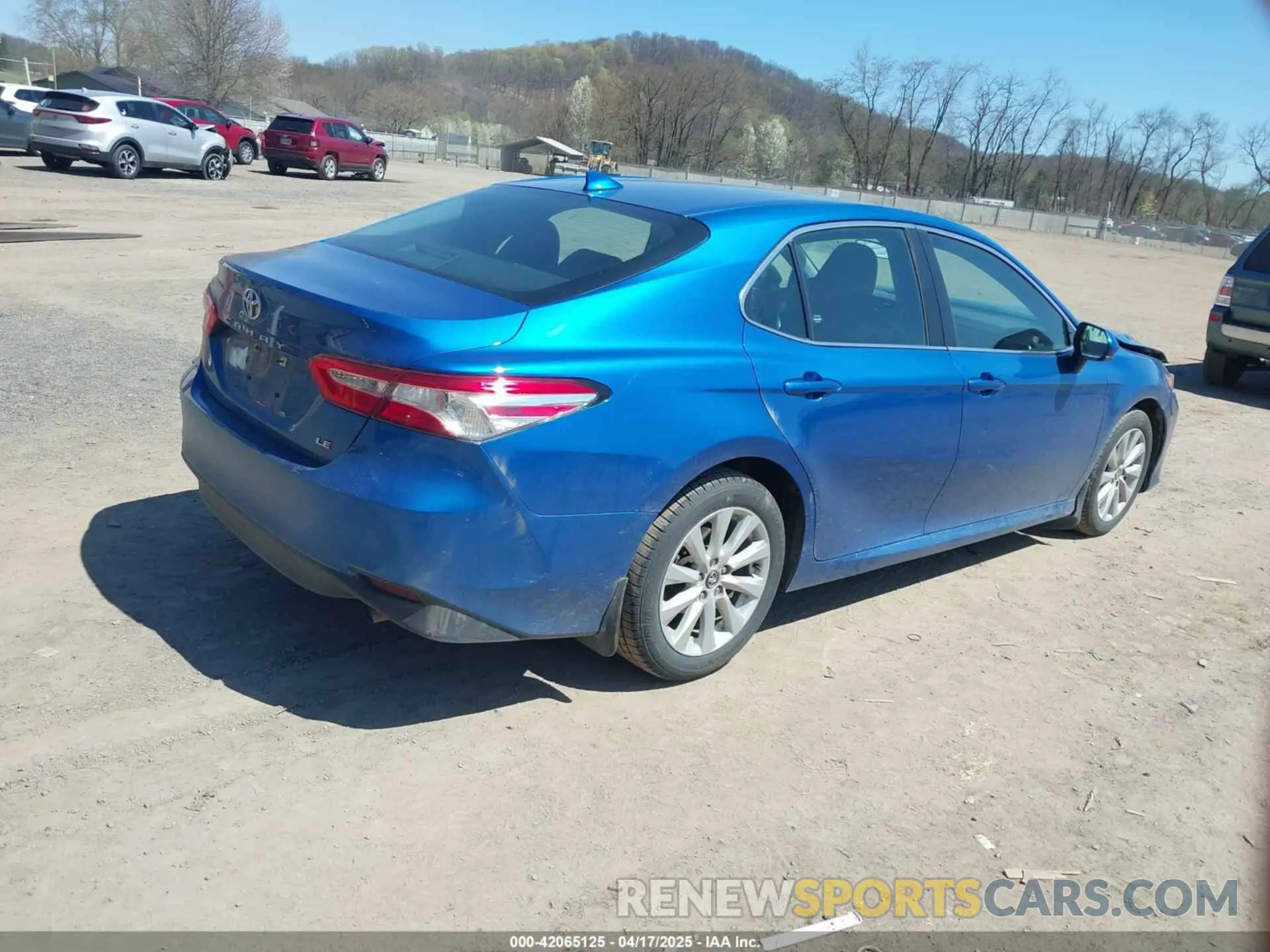 4 Photograph of a damaged car 4T1C11AK2LU391662 TOYOTA CAMRY 2020