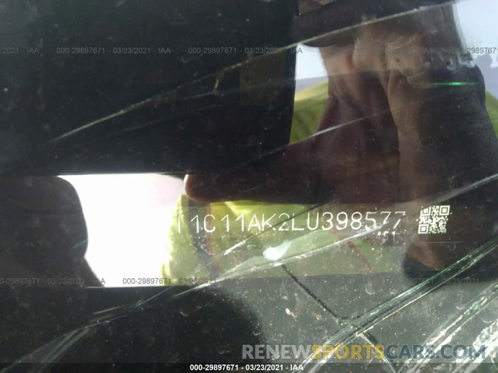 9 Photograph of a damaged car 4T1C11AK2LU398577 TOYOTA CAMRY 2020