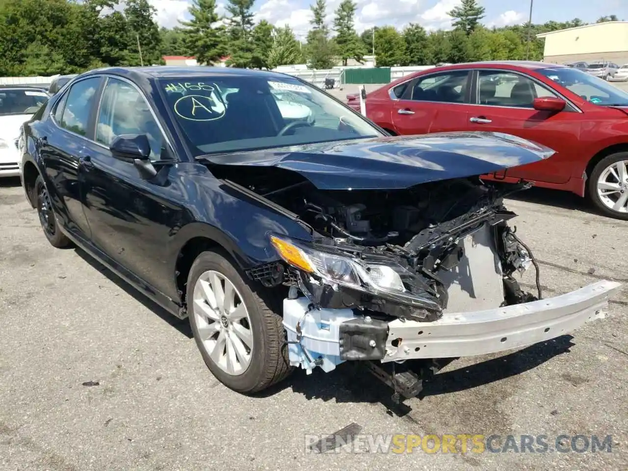 1 Photograph of a damaged car 4T1C11AK2LU500203 TOYOTA CAMRY 2020