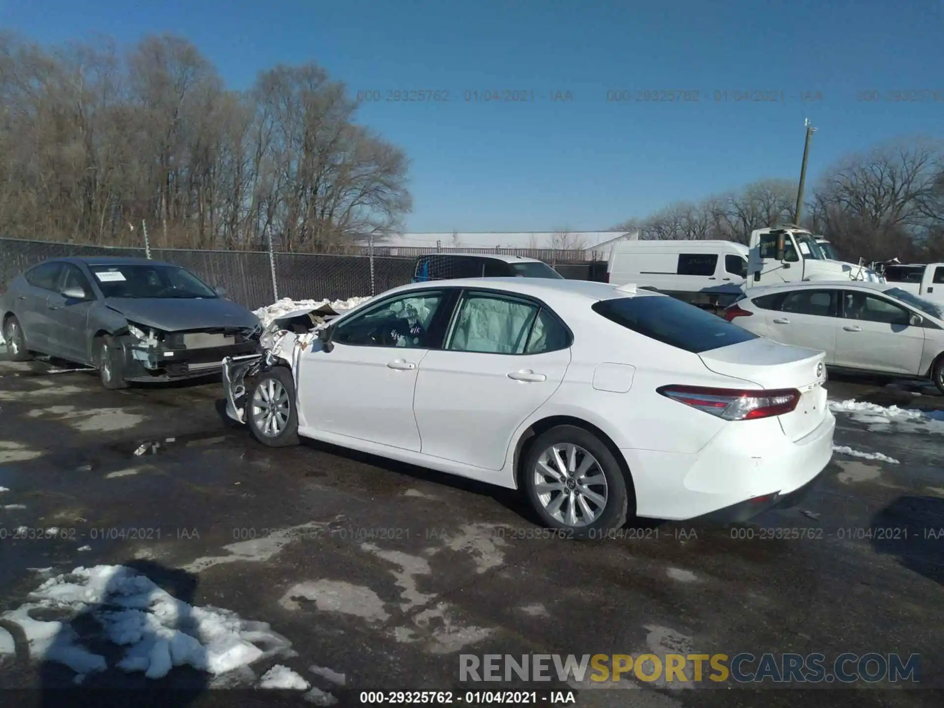 3 Photograph of a damaged car 4T1C11AK2LU864895 TOYOTA CAMRY 2020