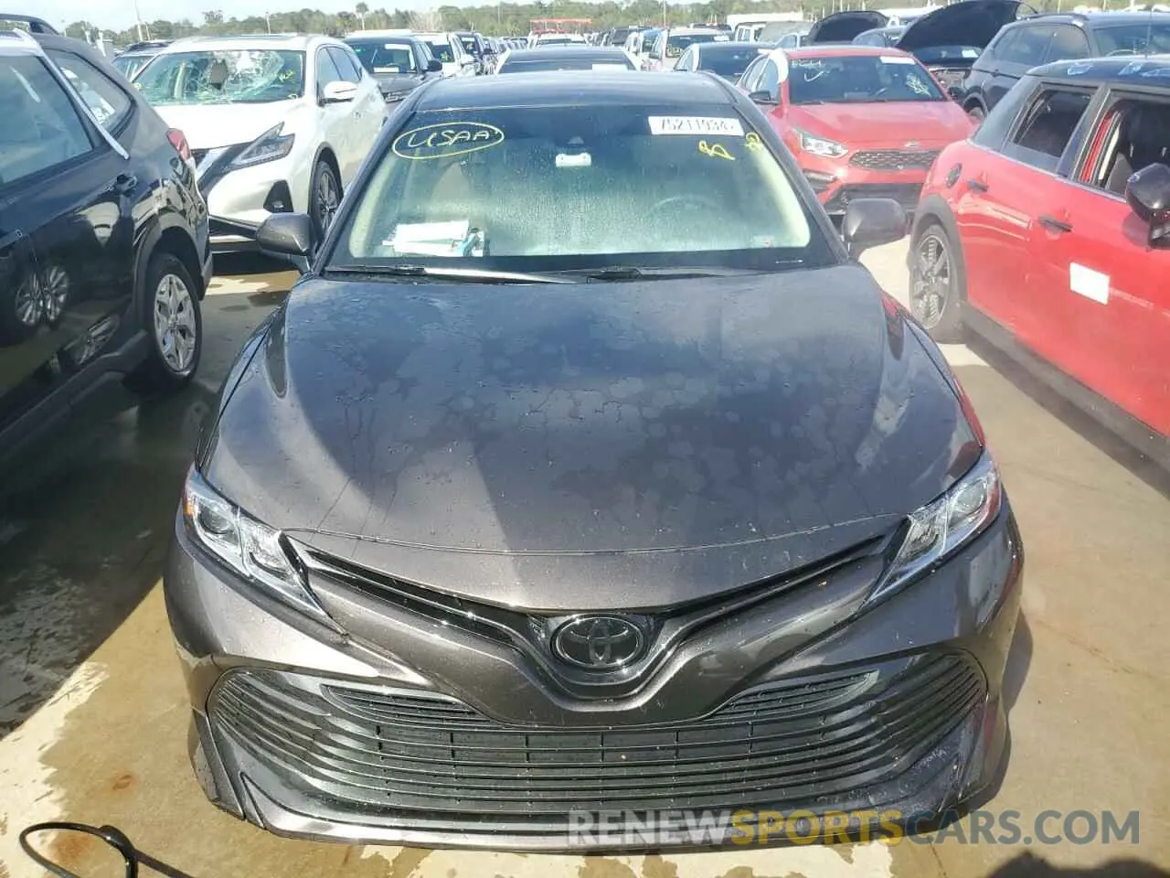 5 Photograph of a damaged car 4T1C11AK2LU866467 TOYOTA CAMRY 2020