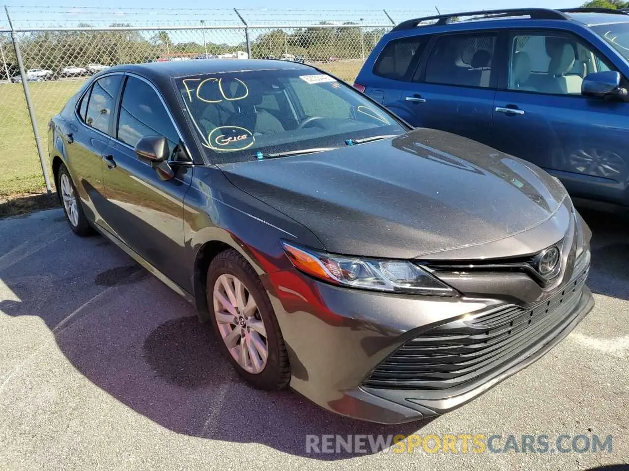 1 Photograph of a damaged car 4T1C11AK2LU881910 TOYOTA CAMRY 2020