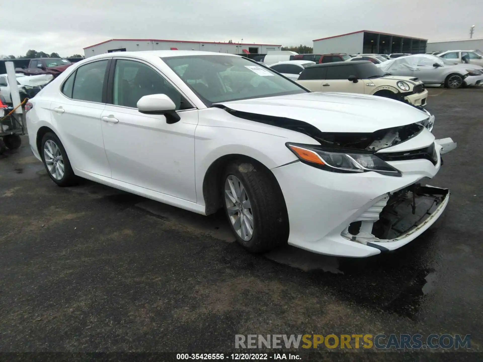 1 Photograph of a damaged car 4T1C11AK2LU901587 TOYOTA CAMRY 2020