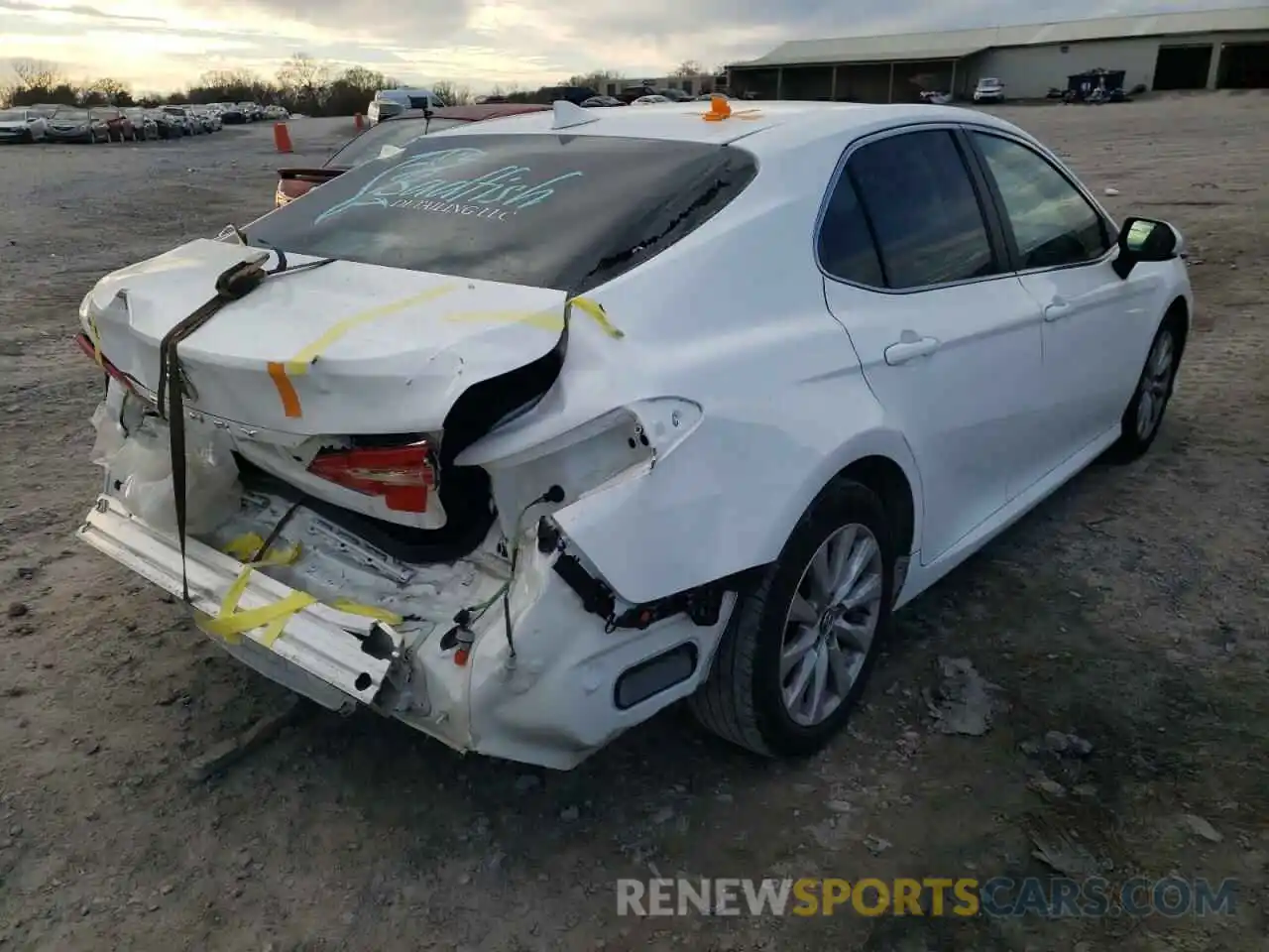 4 Photograph of a damaged car 4T1C11AK2LU926151 TOYOTA CAMRY 2020