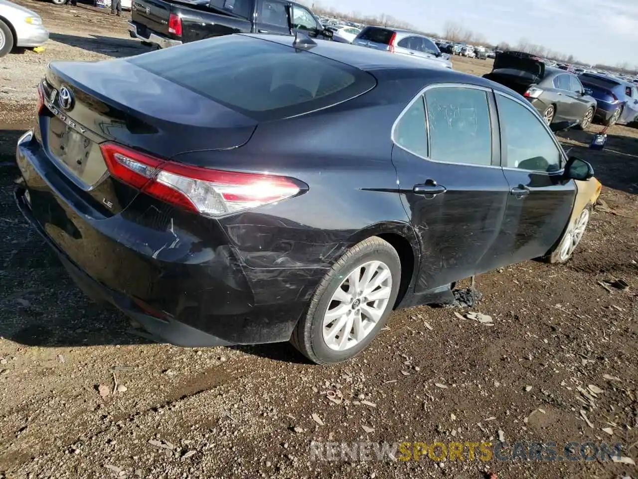 3 Photograph of a damaged car 4T1C11AK2LU928837 TOYOTA CAMRY 2020