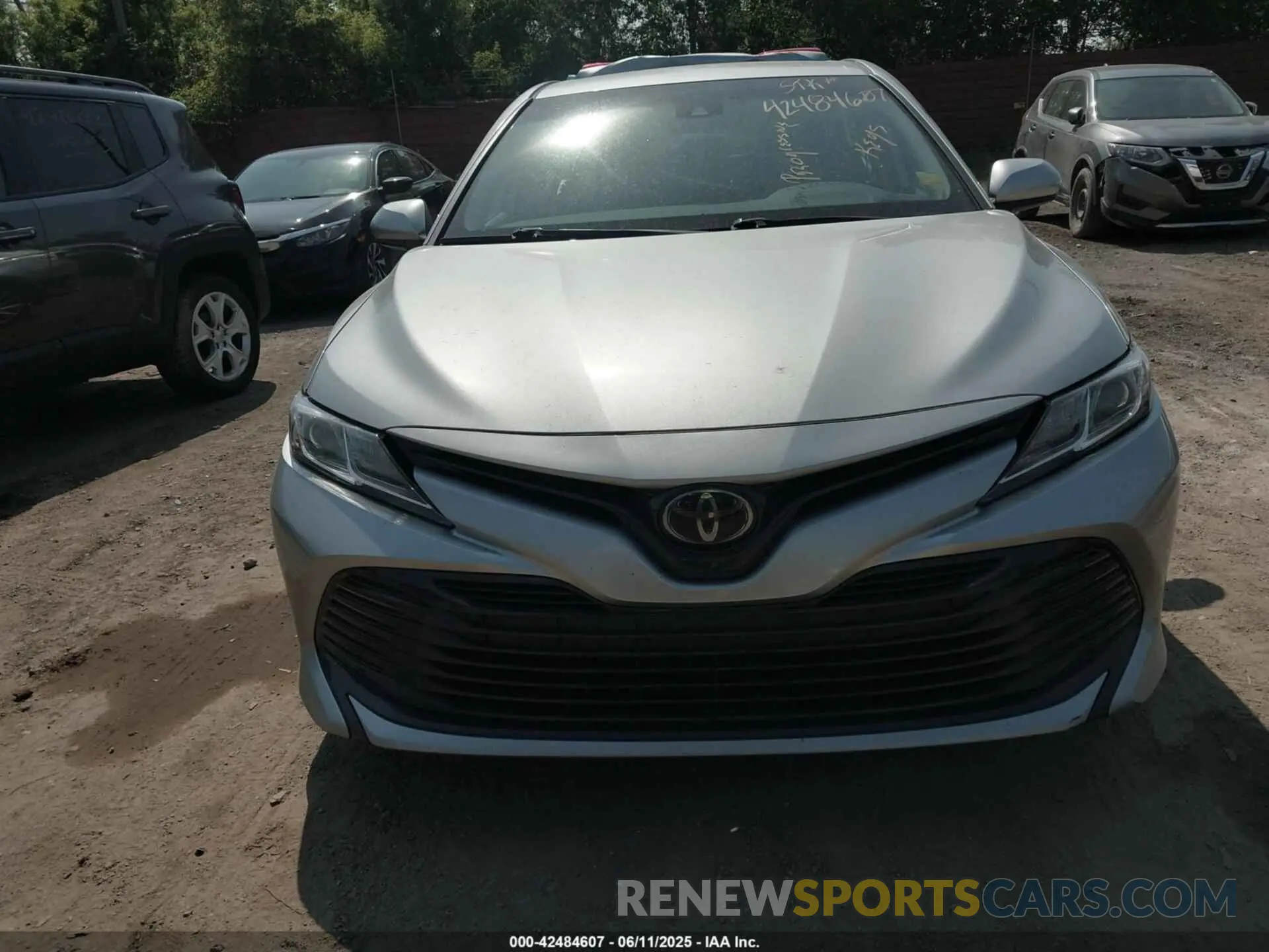 13 Photograph of a damaged car 4T1C11AK2LU931396 TOYOTA CAMRY 2020