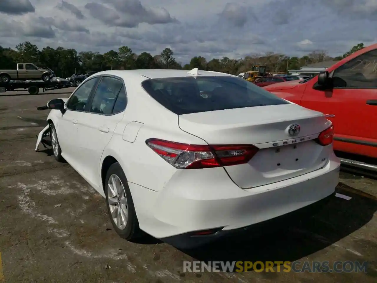 3 Photograph of a damaged car 4T1C11AK2LU931849 TOYOTA CAMRY 2020