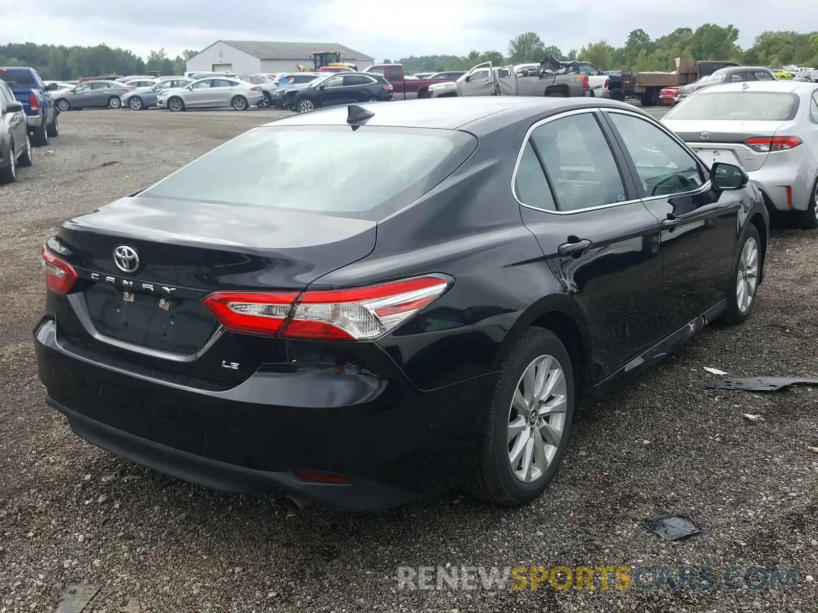 4 Photograph of a damaged car 4T1C11AK2LU931902 TOYOTA CAMRY 2020