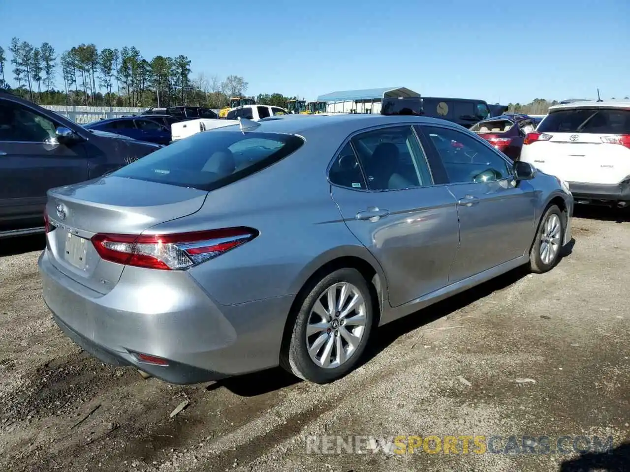 3 Photograph of a damaged car 4T1C11AK2LU933567 TOYOTA CAMRY 2020