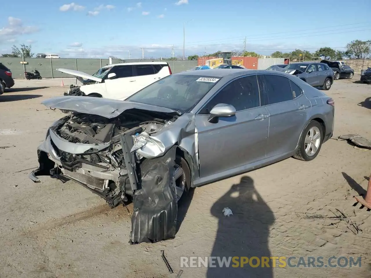 1 Photograph of a damaged car 4T1C11AK2LU939787 TOYOTA CAMRY 2020