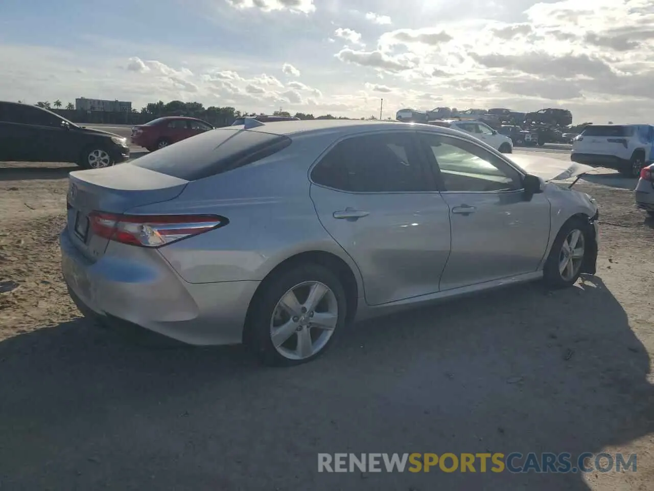 3 Photograph of a damaged car 4T1C11AK2LU939787 TOYOTA CAMRY 2020