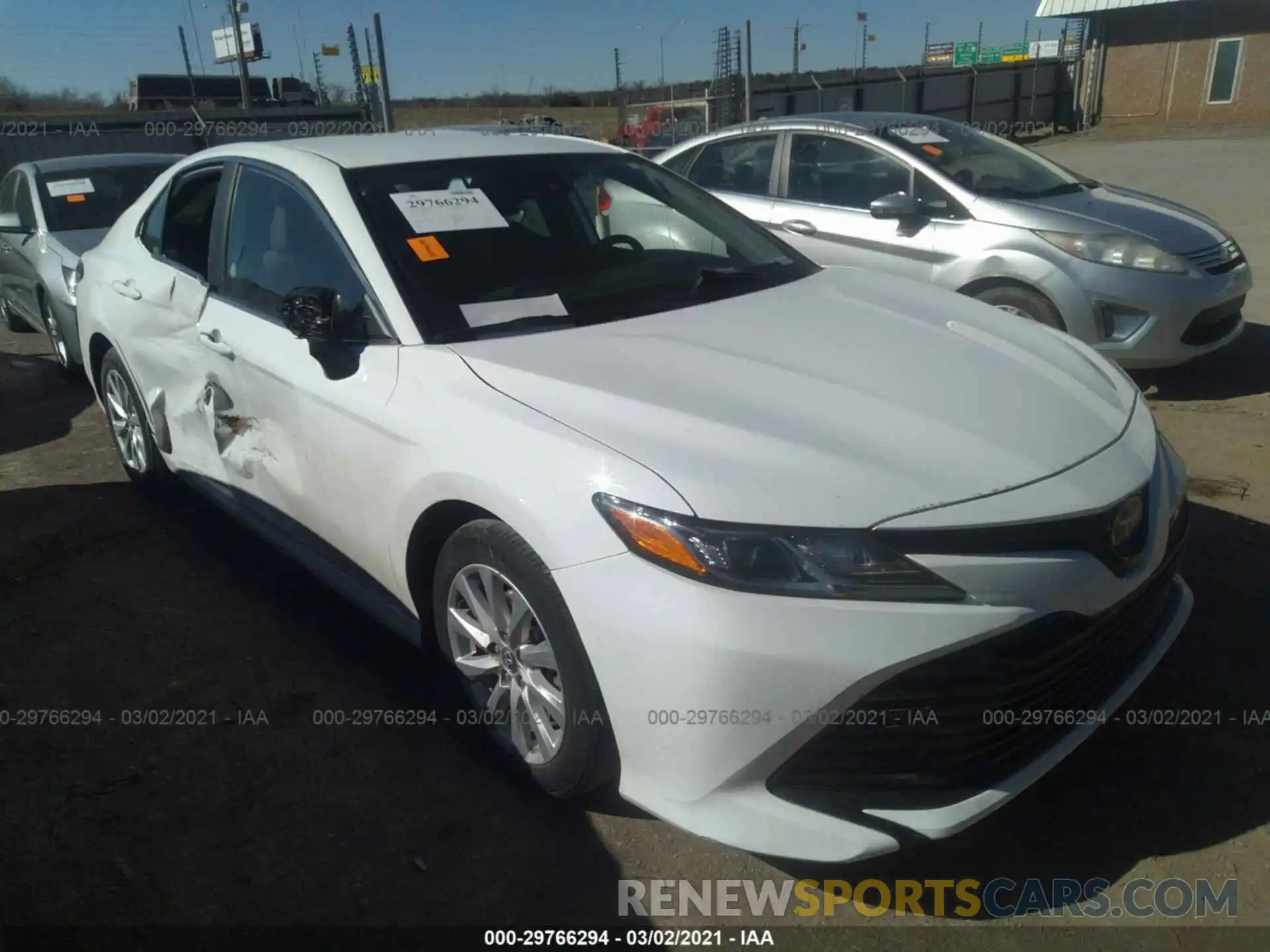 1 Photograph of a damaged car 4T1C11AK2LU940972 TOYOTA CAMRY 2020