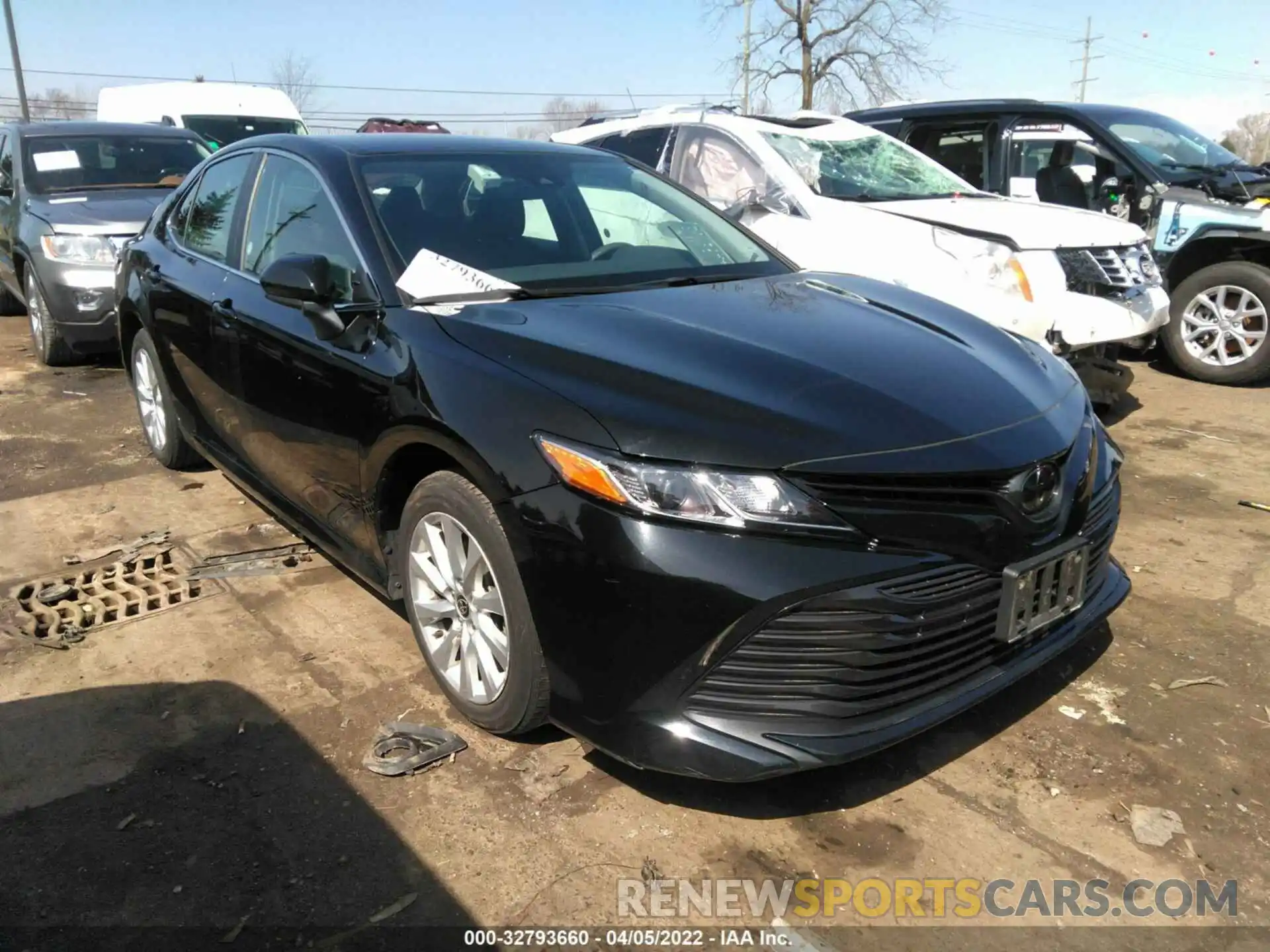 1 Photograph of a damaged car 4T1C11AK2LU947193 TOYOTA CAMRY 2020