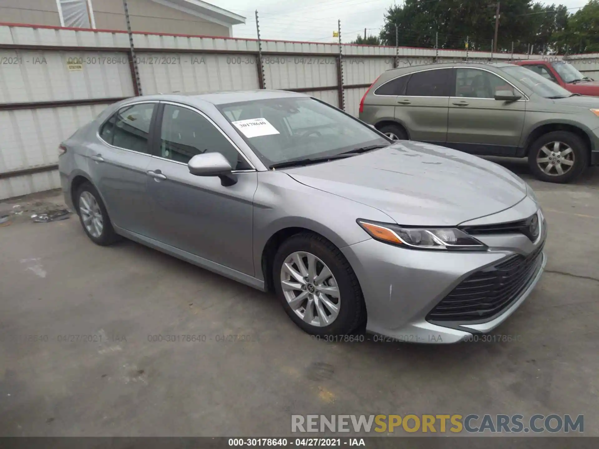 1 Photograph of a damaged car 4T1C11AK2LU947422 TOYOTA CAMRY 2020