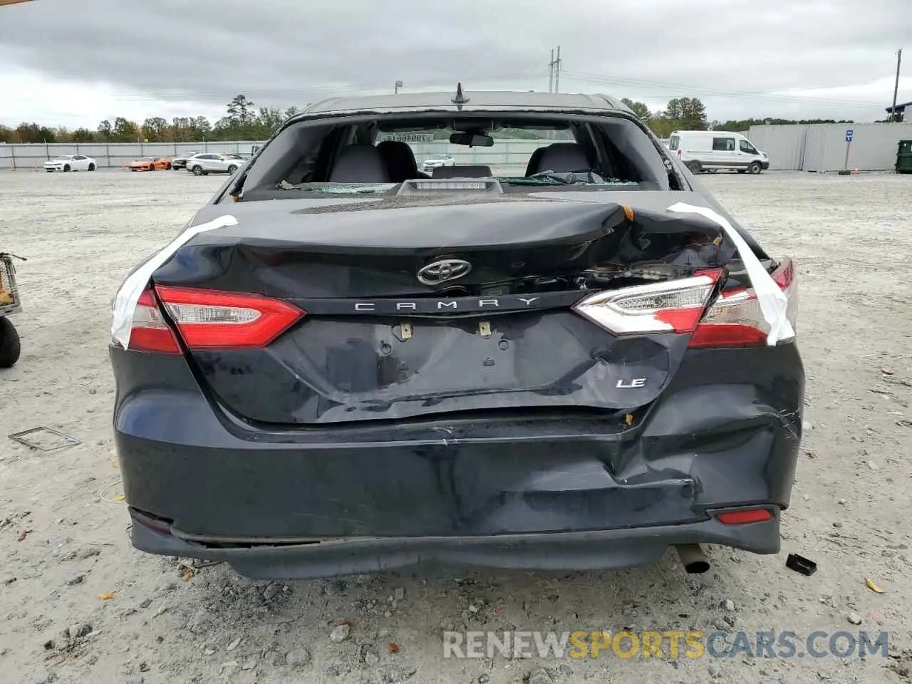 6 Photograph of a damaged car 4T1C11AK2LU968738 TOYOTA CAMRY 2020