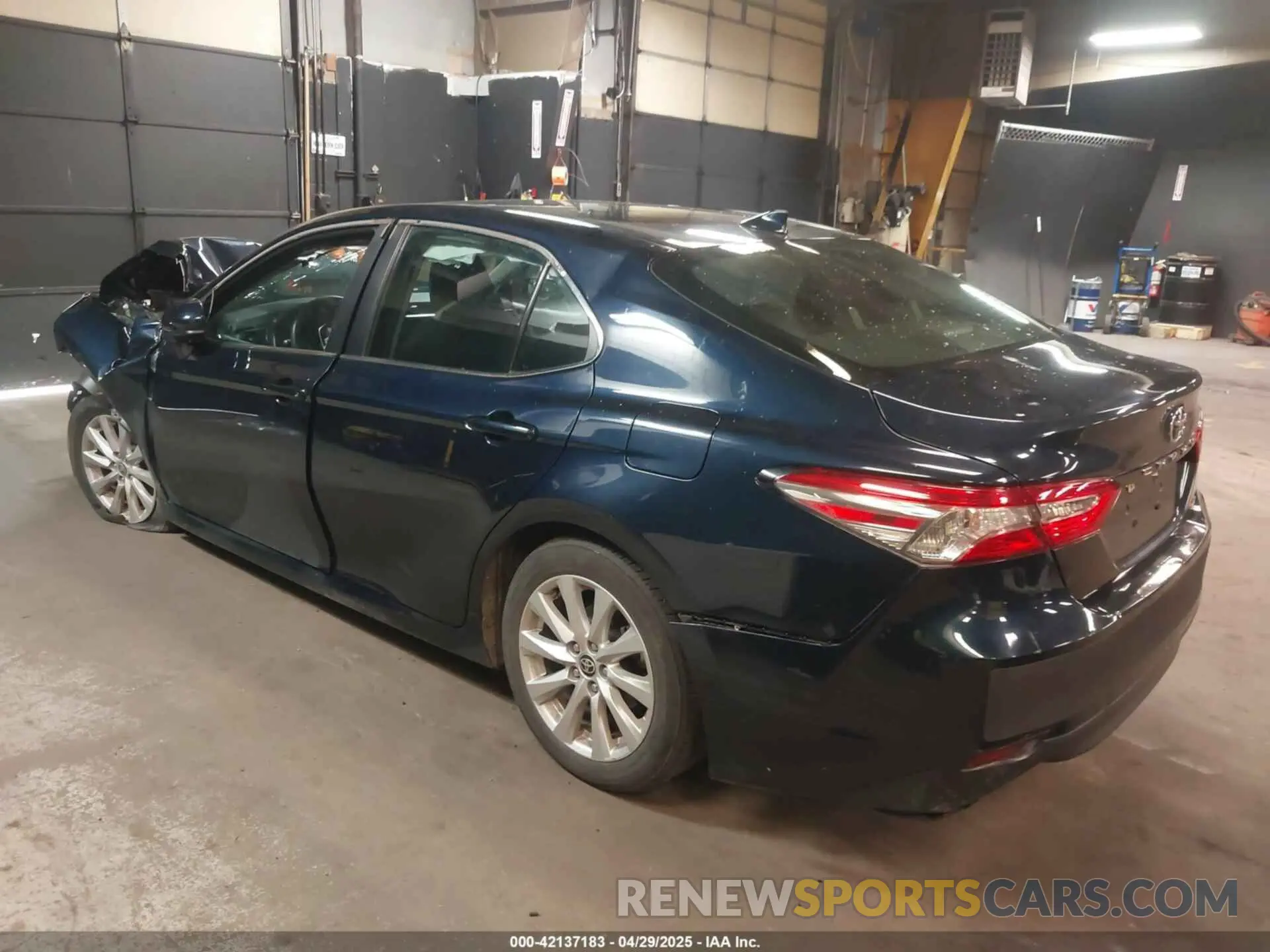 3 Photograph of a damaged car 4T1C11AK2LU970425 TOYOTA CAMRY 2020
