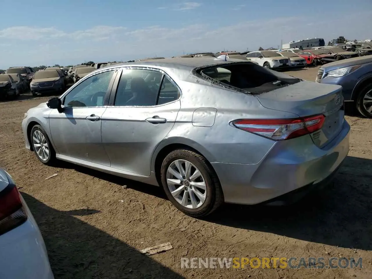2 Photograph of a damaged car 4T1C11AK2LU972806 TOYOTA CAMRY 2020