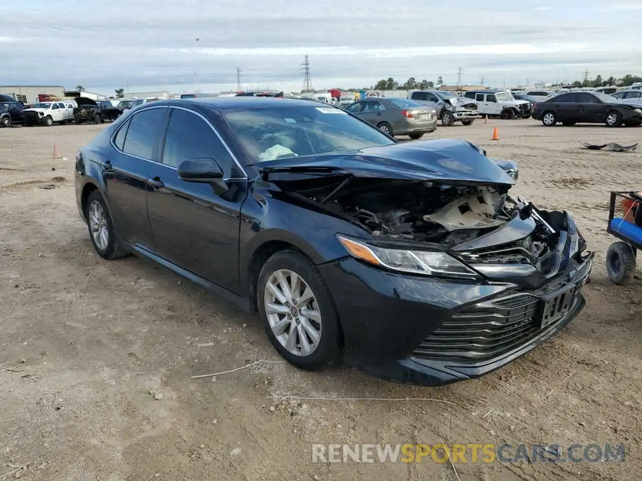 4 Photograph of a damaged car 4T1C11AK2LU973034 TOYOTA CAMRY 2020