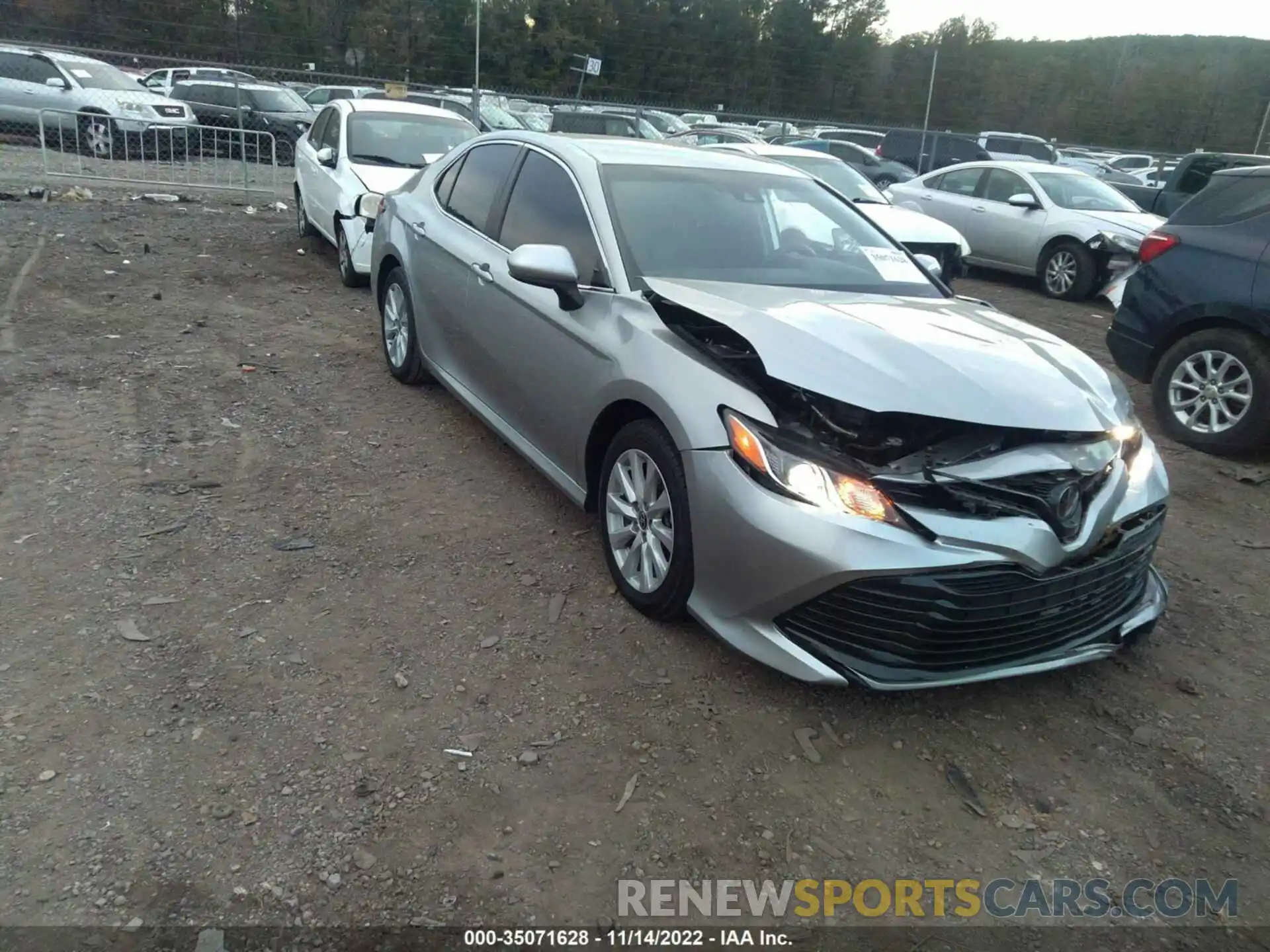 1 Photograph of a damaged car 4T1C11AK2LU979982 TOYOTA CAMRY 2020