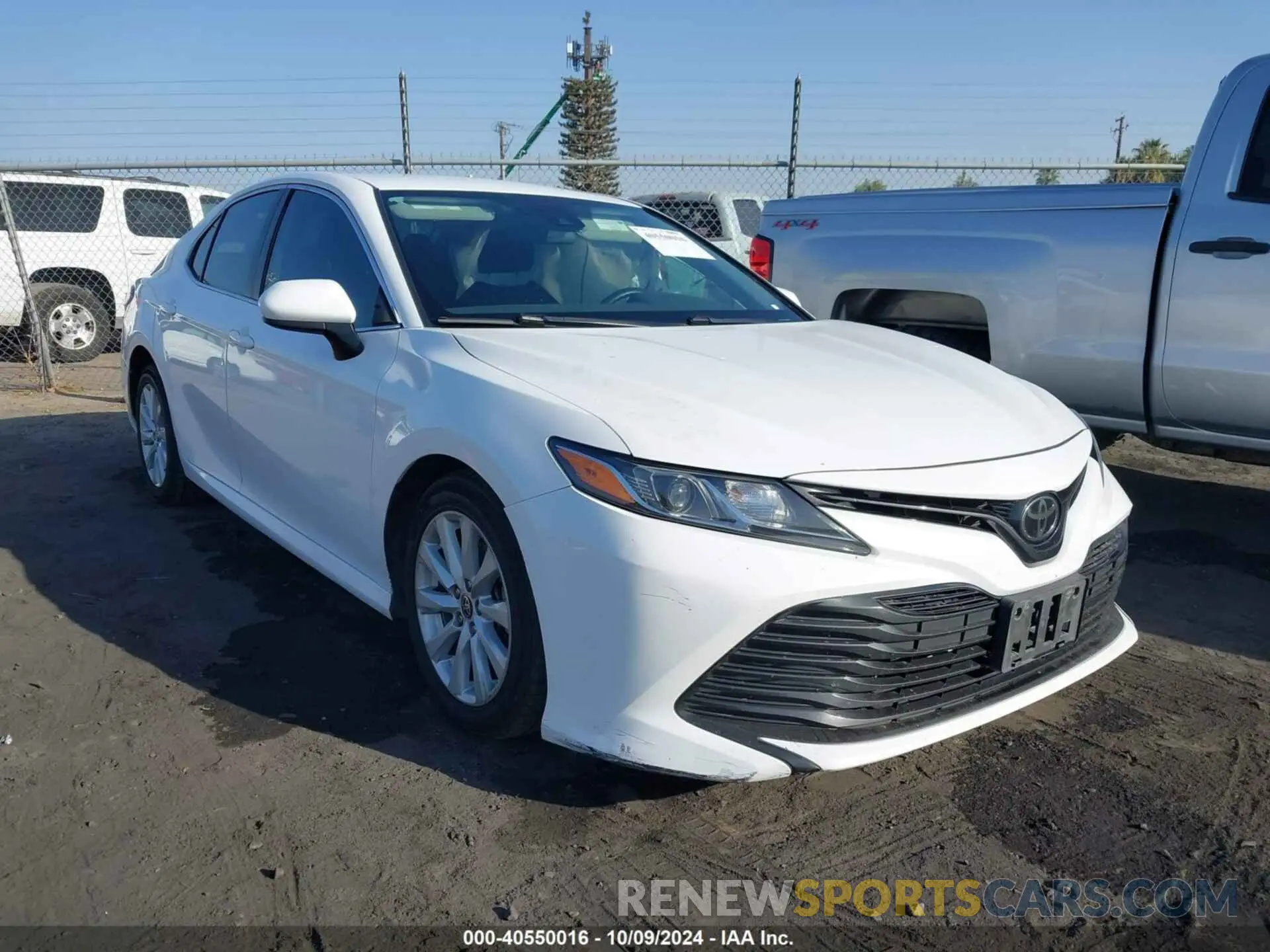 1 Photograph of a damaged car 4T1C11AK2LU984597 TOYOTA CAMRY 2020