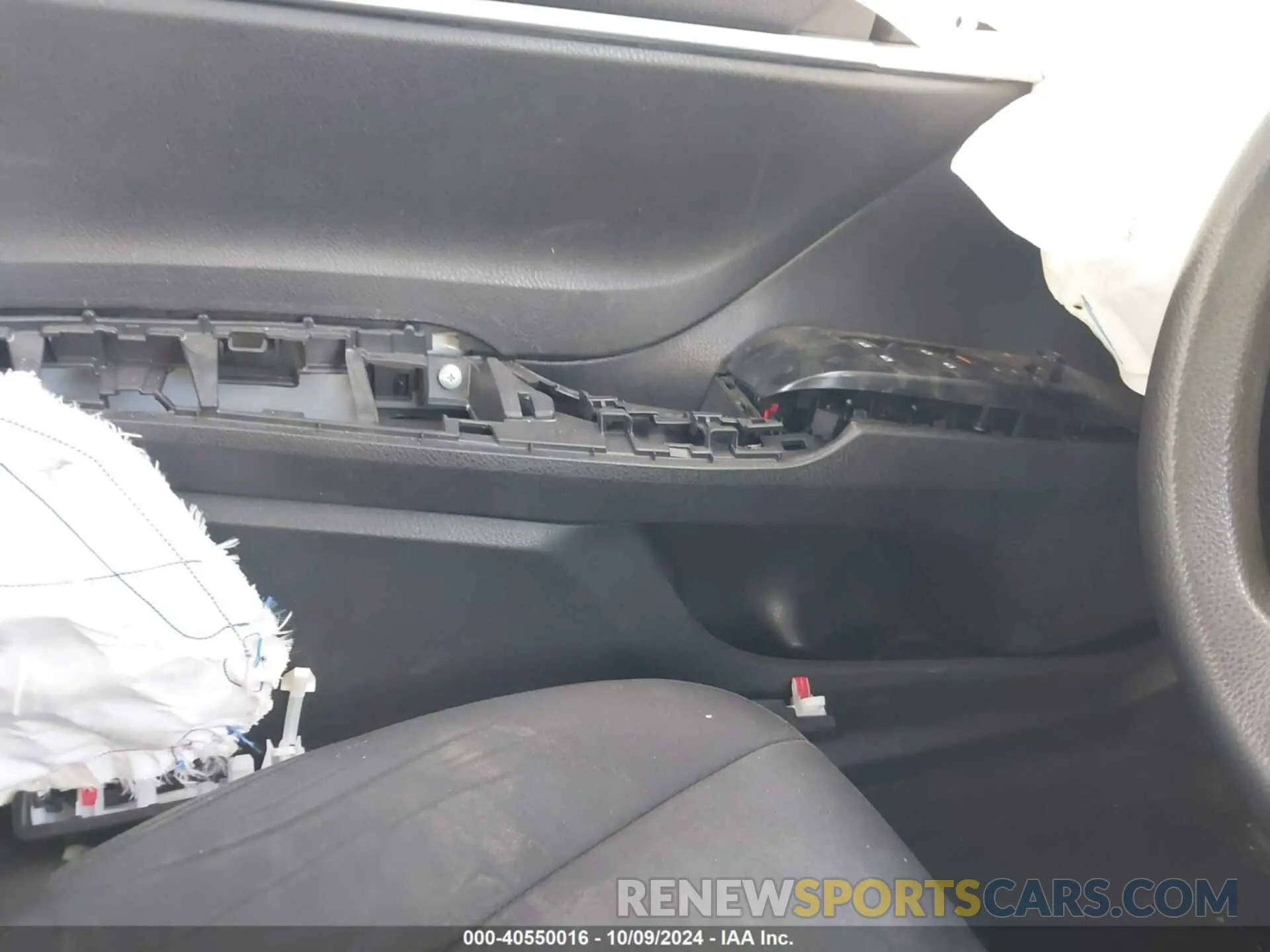 17 Photograph of a damaged car 4T1C11AK2LU984597 TOYOTA CAMRY 2020