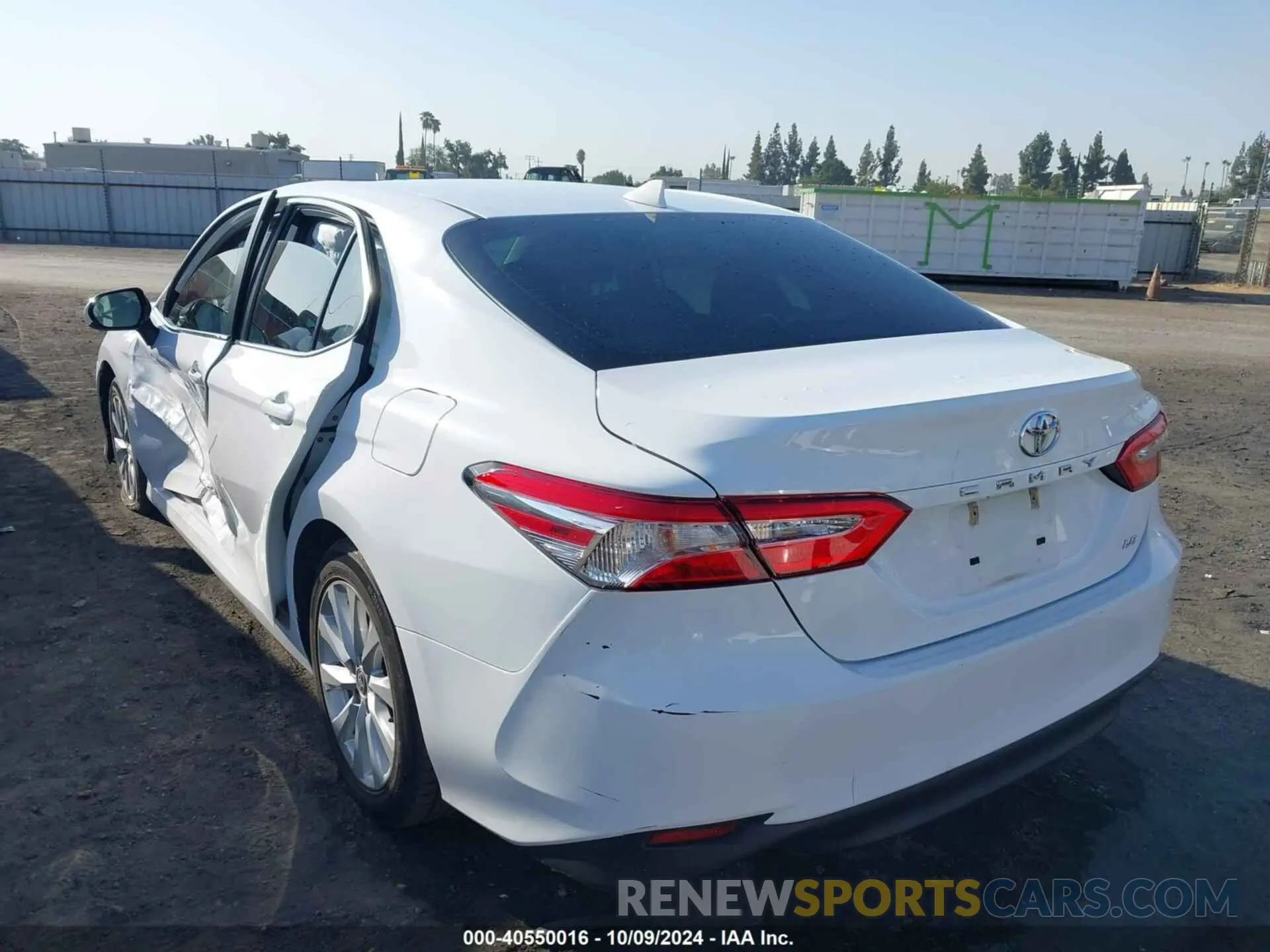 3 Photograph of a damaged car 4T1C11AK2LU984597 TOYOTA CAMRY 2020