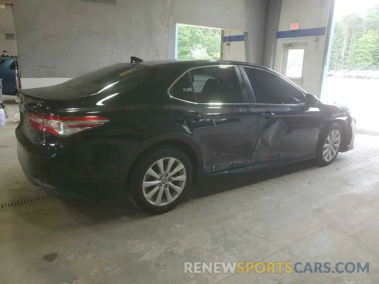 3 Photograph of a damaged car 4T1C11AK2LU987452 TOYOTA CAMRY 2020
